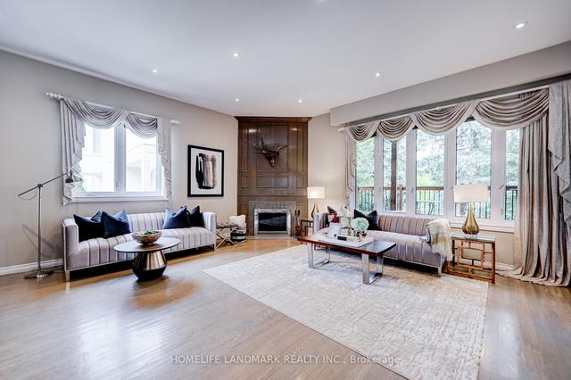 27 Manorcrest Dr, House detached with 5 bedrooms, 7 bathrooms and 9 parking in Toronto ON | Image 4