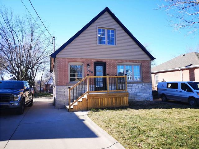 upper - 366 East 23rd St, House detached with 4 bedrooms, 2 bathrooms and 4 parking in Hamilton ON | Card Image