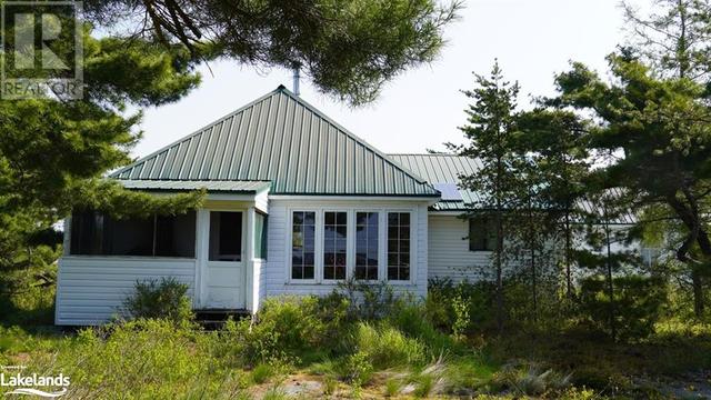 8680 - kg7960 Island, House detached with 4 bedrooms, 0 bathrooms and null parking in Killarney ON | Image 14