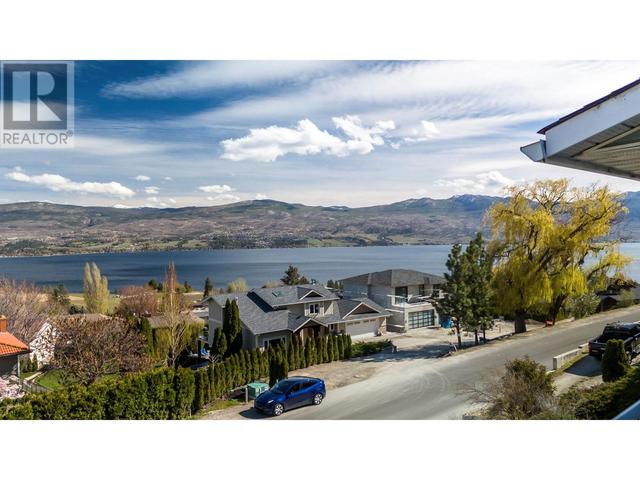 1108 Menu Road, House detached with 5 bedrooms, 5 bathrooms and 6 parking in West Kelowna BC | Image 4