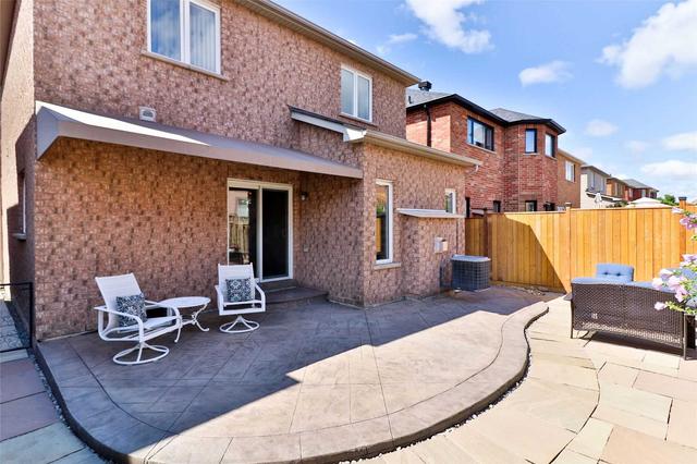 88 Amparo Dr, House detached with 3 bedrooms, 3 bathrooms and 2 parking in Vaughan ON | Image 32
