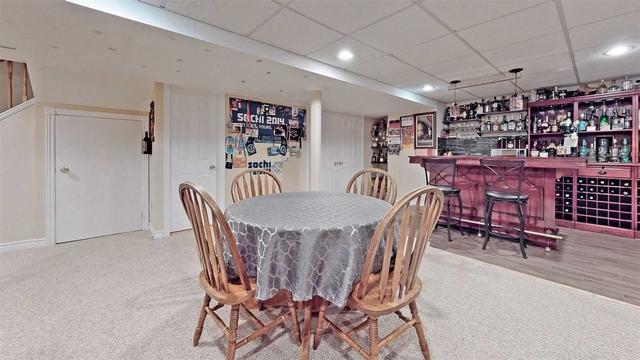 178 Stellick Ave, House detached with 4 bedrooms, 4 bathrooms and 6 parking in Newmarket ON | Image 14