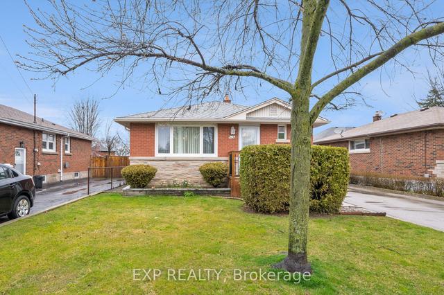 115 Mcelroy Rd E, House detached with 3 bedrooms, 2 bathrooms and 3 parking in Hamilton ON | Image 12