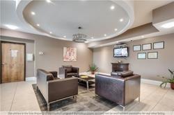 221 - 60 Fairfax Cres, Condo with 2 bedrooms, 1 bathrooms and 1 parking in Toronto ON | Image 2