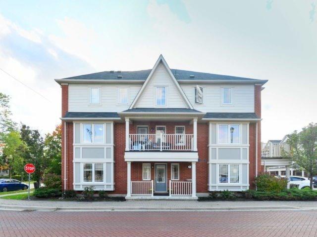 Unit 1 - 50 Hillcrest Ave, Townhouse with 3 bedrooms, 3 bathrooms and 1 parking in Brampton ON | Image 1