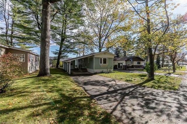 5 Shaw Street, House detached with 2 bedrooms, 1 bathrooms and 3 parking in Wasaga Beach ON | Image 40