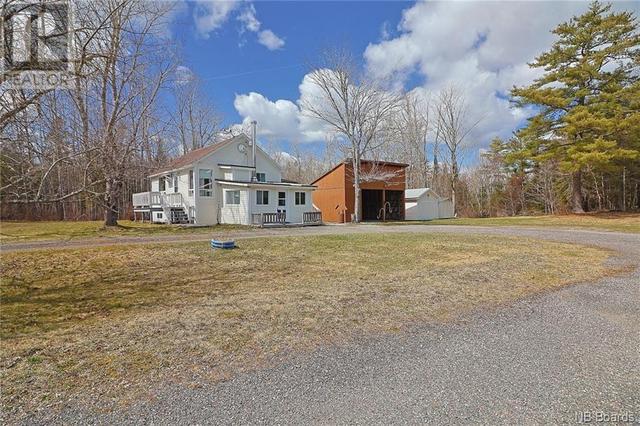 6769 - 101 Route, House detached with 3 bedrooms, 1 bathrooms and null parking in Petersville NB | Image 32