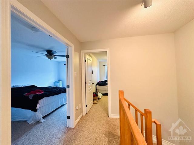 700 Bowercrest Crescent, Townhouse with 3 bedrooms, 2 bathrooms and 3 parking in Ottawa ON | Image 5