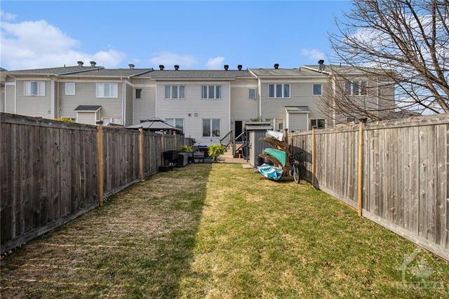 319 Hillsboro Private, Townhouse with 3 bedrooms, 3 bathrooms and 2 parking in Ottawa ON | Image 24