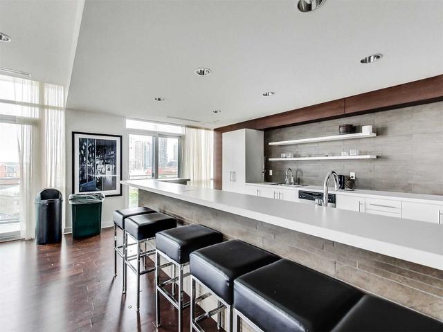 s723 - 112 George St, Condo with 2 bedrooms, 2 bathrooms and 1 parking in Toronto ON | Image 21