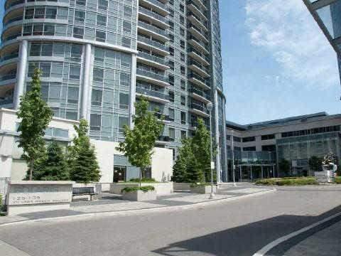 1518 - 135 Village Green Sq, Condo with 2 bedrooms, 2 bathrooms and 1 parking in Toronto ON | Image 2