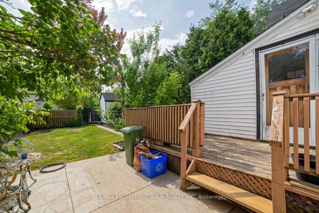 481 Upper Wentworth St, House detached with 2 bedrooms, 1 bathrooms and 2 parking in Hamilton ON | Image 16