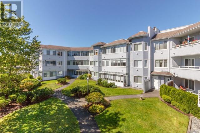 101 - 3921 Shelbourne St, Condo with 1 bedrooms, 1 bathrooms and 1 parking in Saanich BC | Image 32