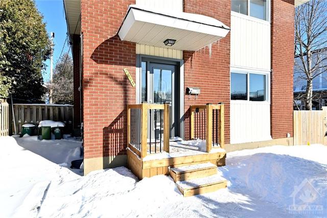 2675 Marie Street, Home with 3 bedrooms, 2 bathrooms and 3 parking in Ottawa ON | Image 4