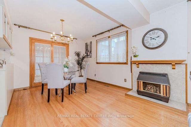 45 Balfour Cres, House semidetached with 3 bedrooms, 1 bathrooms and 3 parking in Kitchener ON | Image 11