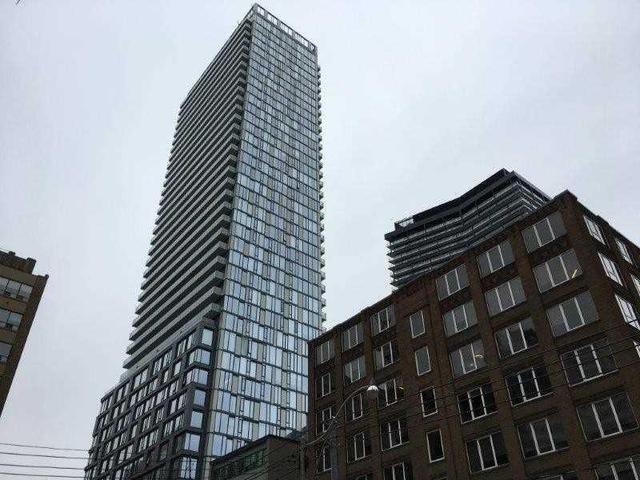 711 - 101 Peter St, Condo with 1 bedrooms, 1 bathrooms and 1 parking in Toronto ON | Image 2