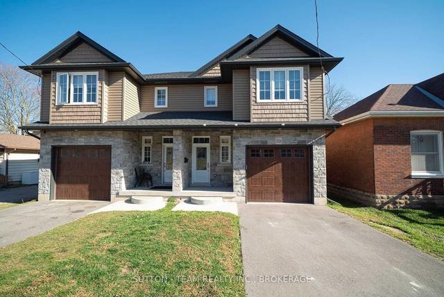 b - 112 Mount Pleasant St, House attached with 3 bedrooms, 3 bathrooms and 2 parking in Brantford ON | Image 12