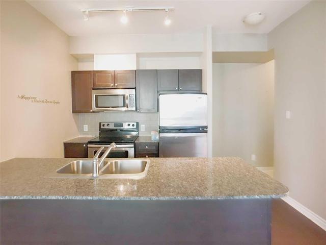 1611 - 3525 Kariya Dr, Condo with 2 bedrooms, 1 bathrooms and 1 parking in Mississauga ON | Image 6