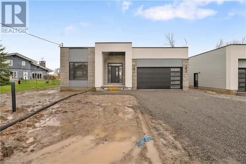 3844 Nigh Road, Fort Erie, ON, L0S1N0 | Card Image