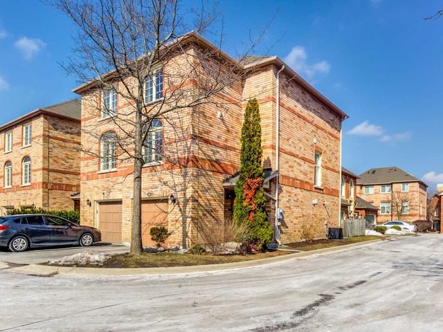26 Guildpark Ptwy, Condo with 3 bedrooms, 3 bathrooms and 2 parking in Toronto ON | Image 12