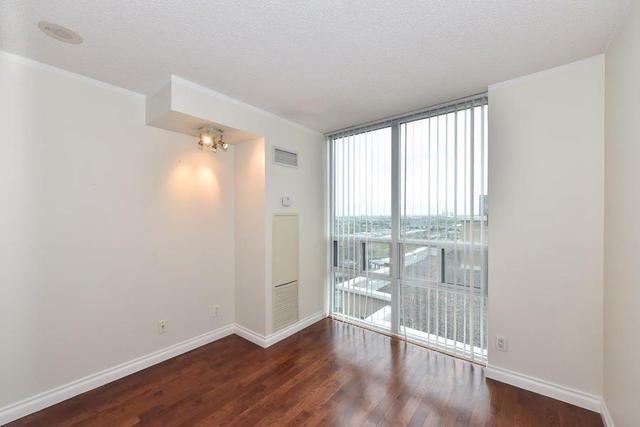 Lph07 - 7 Michael Power Pl, Condo with 2 bedrooms, 2 bathrooms and 1 parking in Toronto ON | Image 11