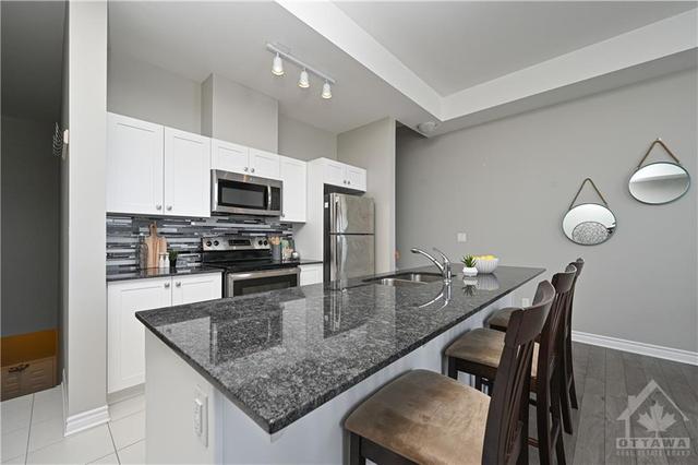 210 Terravita Private, House attached with 2 bedrooms, 2 bathrooms and 1 parking in Ottawa ON | Image 4