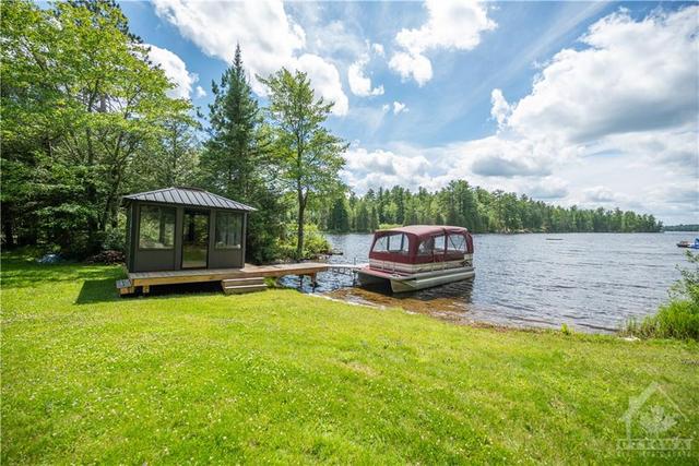 121 Rosebrugh Road, House detached with 3 bedrooms, 4 bathrooms and 10 parking in Greater Madawaska ON | Image 6
