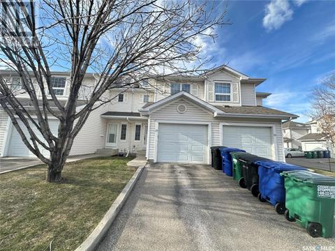 27 - 410 Keevil Crescent, House attached with 3 bedrooms, 2 bathrooms and null parking in Saskatoon SK | Card Image