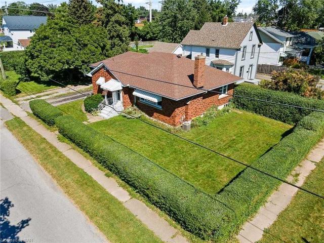 6492 Orchard Ave, House detached with 3 bedrooms, 1 bathrooms and 4 parking in Niagara Falls ON | Image 11