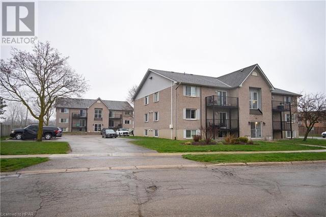 207 - 50 Campbell Court, Condo with 2 bedrooms, 1 bathrooms and 1 parking in Stratford ON | Image 14