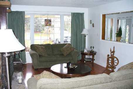 862 Queensdale Ave, House detached with 4 bedrooms, 3 bathrooms and 4 parking in Oshawa ON | Image 5