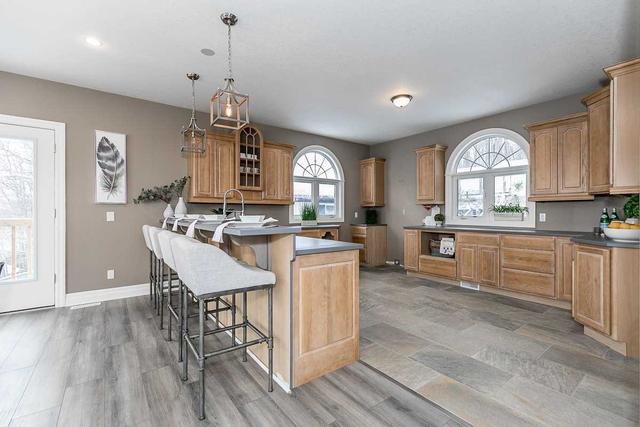 79 Mcarthur Dr, House detached with 5 bedrooms, 5 bathrooms and 12 parking in Penetanguishene ON | Image 2