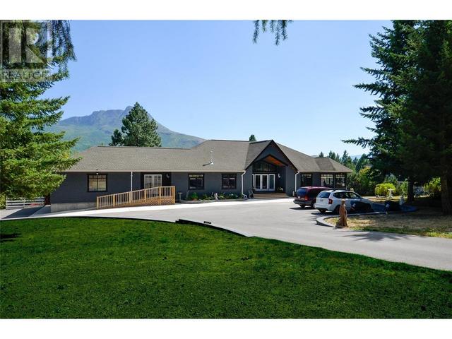 7 - 6500 15 Avenue Sw, House detached with 6 bedrooms, 4 bathrooms and 12 parking in Salmon Arm BC | Image 1
