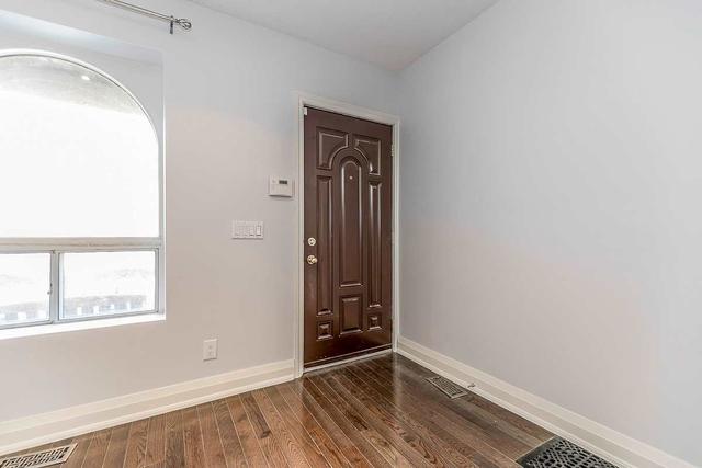 257 Claremont St, House attached with 2 bedrooms, 2 bathrooms and 0 parking in Toronto ON | Image 37