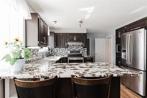 209 Hillcrest Drive, House detached with 4 bedrooms, 2 bathrooms and 4 parking in Wood Buffalo AB | Image 8