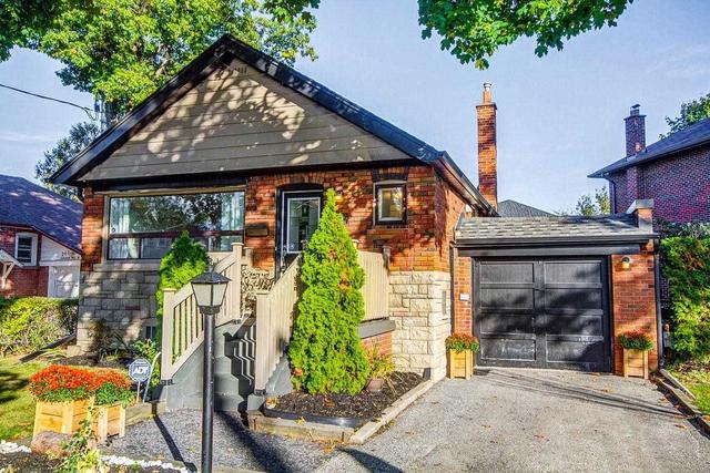 71 Presteign Ave, House detached with 3 bedrooms, 2 bathrooms and 3 parking in Toronto ON | Image 12