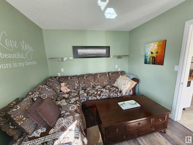 5122 52 Av, House detached with 2 bedrooms, 1 bathrooms and 4 parking in Elk Point AB | Image 15