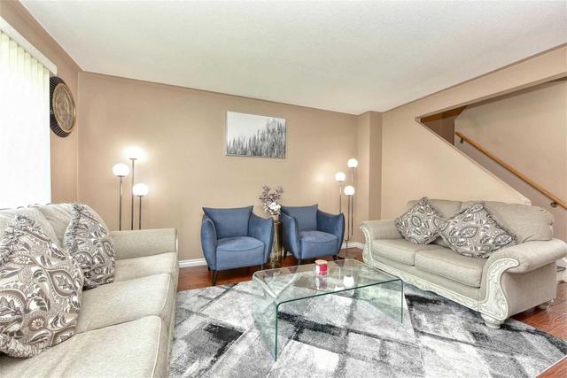 32 Balmoral Dr, Townhouse with 3 bedrooms, 2 bathrooms and 1 parking in Brampton ON | Image 39