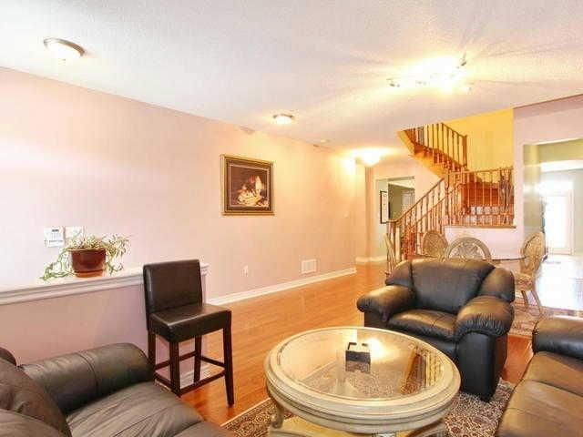 23 Moldovan Dr, House detached with 4 bedrooms, 3 bathrooms and 4 parking in Brampton ON | Image 3