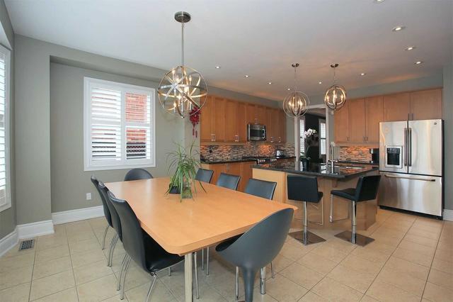 17 Horsetail St, House detached with 4 bedrooms, 4 bathrooms and 3 parking in Markham ON | Image 10