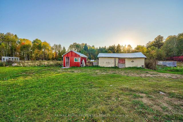 7657 Highway 35 Rd, Home with 4 bedrooms, 3 bathrooms and 10 parking in Kawartha Lakes ON | Image 25