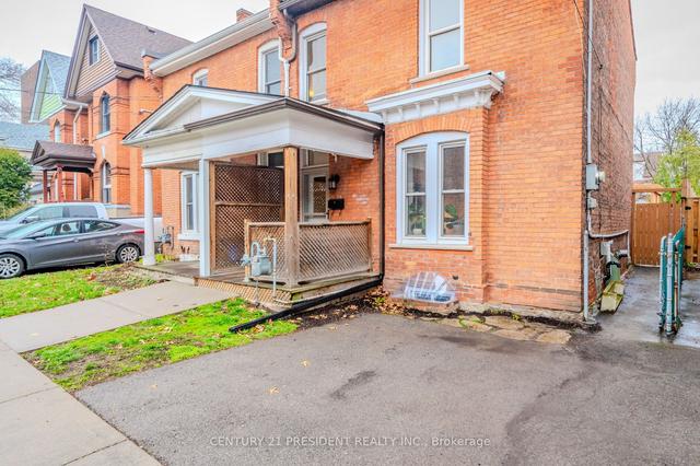145 Erie Ave, House semidetached with 3 bedrooms, 1 bathrooms and 1 parking in Hamilton ON | Image 34