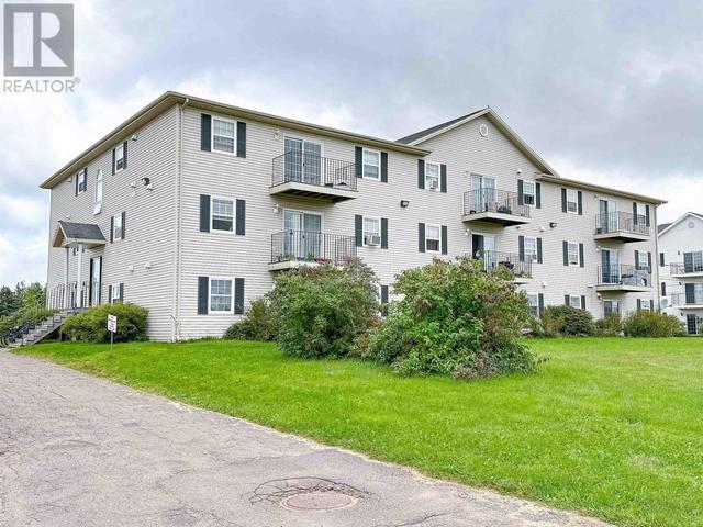 6 - 33 Glen Stewart Drive, Condo with 2 bedrooms, 1 bathrooms and null parking in Stratford PE | Image 1