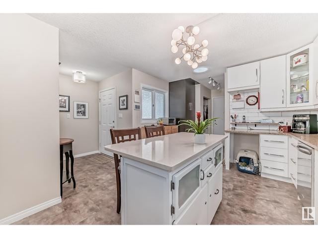 147 Knottwood Rd N Nw, House attached with 2 bedrooms, 2 bathrooms and null parking in Edmonton AB | Image 4