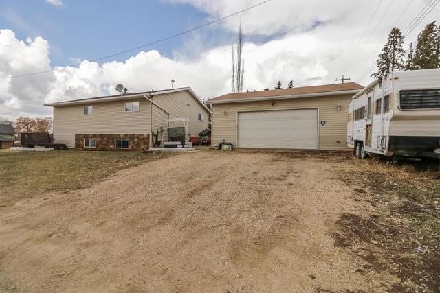 5103 53 Street, House detached with 3 bedrooms, 2 bathrooms and 2 parking in Lacombe County AB | Image 29