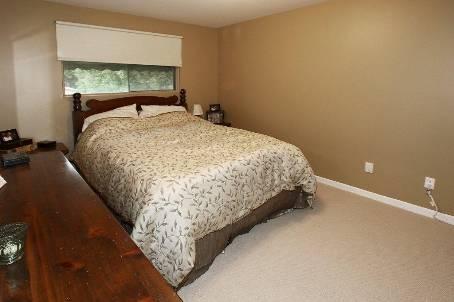 694 Waverly St N, House detached with 3 bedrooms, 2 bathrooms and 4 parking in Oshawa ON | Image 6