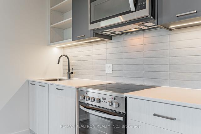 803 - 2300 St Clair Ave, Condo with 2 bedrooms, 2 bathrooms and 0 parking in Toronto ON | Image 10