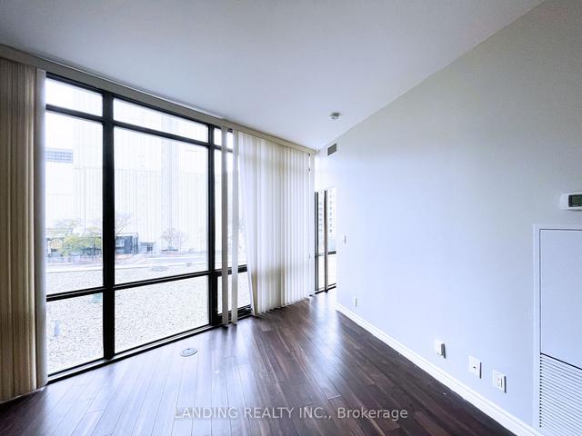 404 - 832 Bay St, Condo with 1 bedrooms, 1 bathrooms and 0 parking in Toronto ON | Image 15