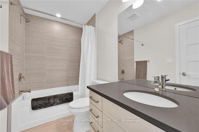 904 West Village Sq, Condo with 4 bedrooms, 4 bathrooms and 4 parking in London ON | Image 25