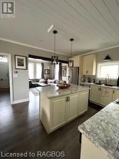 Kitchen | Image 3